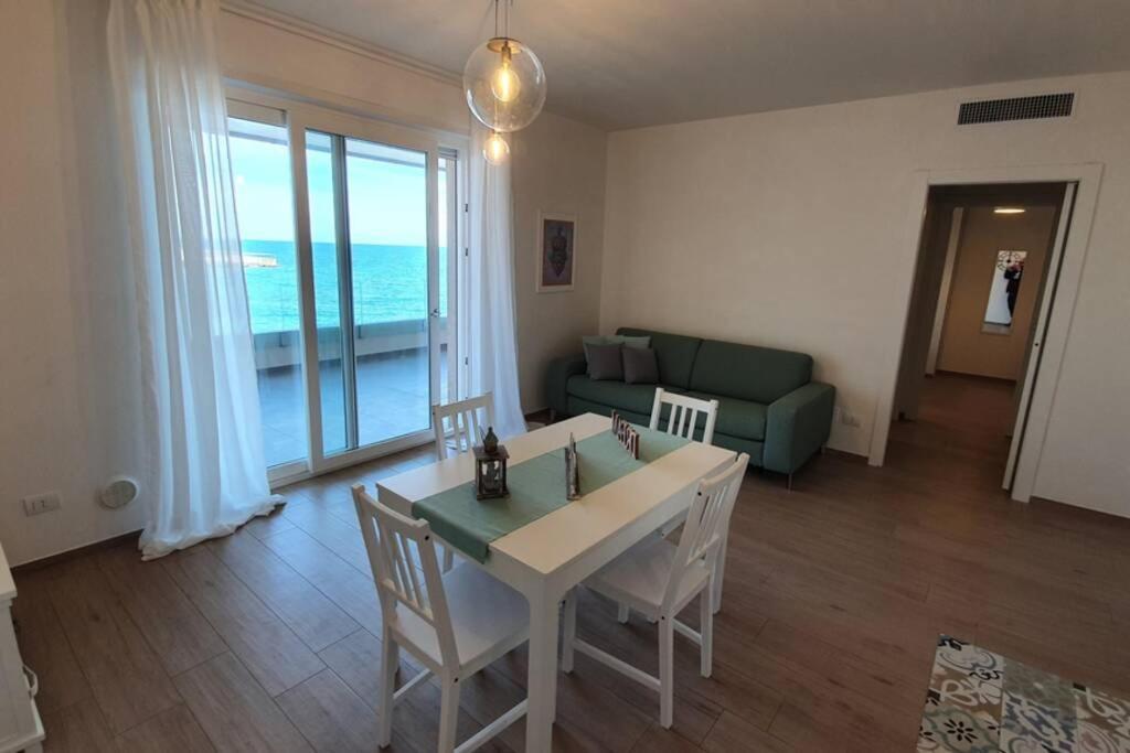 Il Mare In Casa - Appartamento Al Mare In Puglia Монополи Экстерьер фото